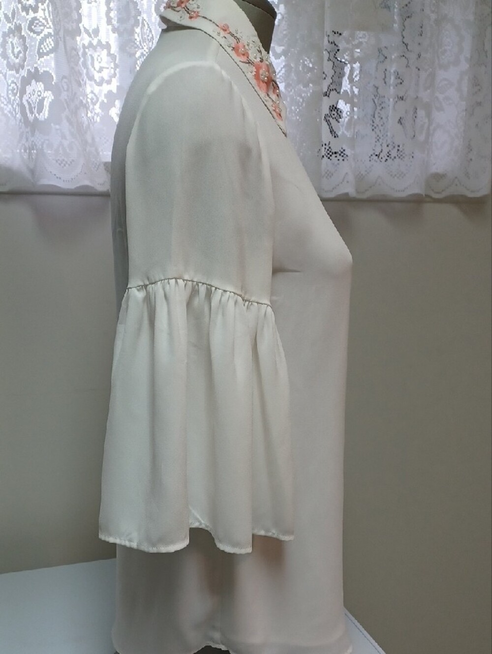 Tristan Cream Blouse with Pink Embroidered Collar - Picture 2 of 9